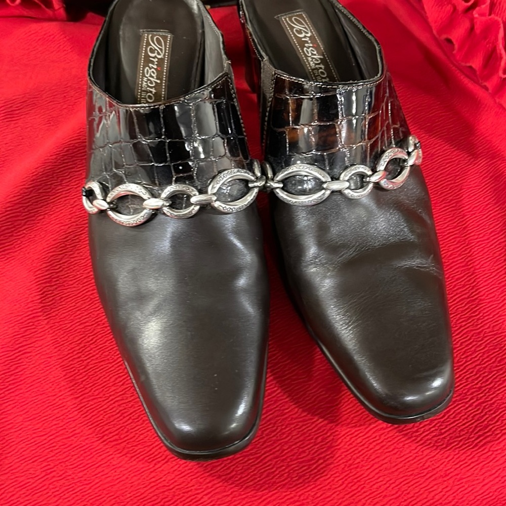 BRIGHTON PAMELA KITTEN HEELS SIZE 8